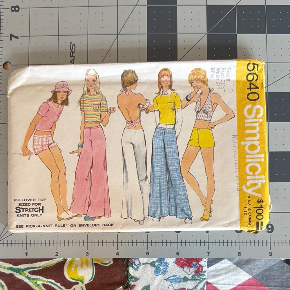 Vintage Simplicity 5640 Sewing Pattern – Size 8 – 1970s Hip-Hugger Bell Bottoms
